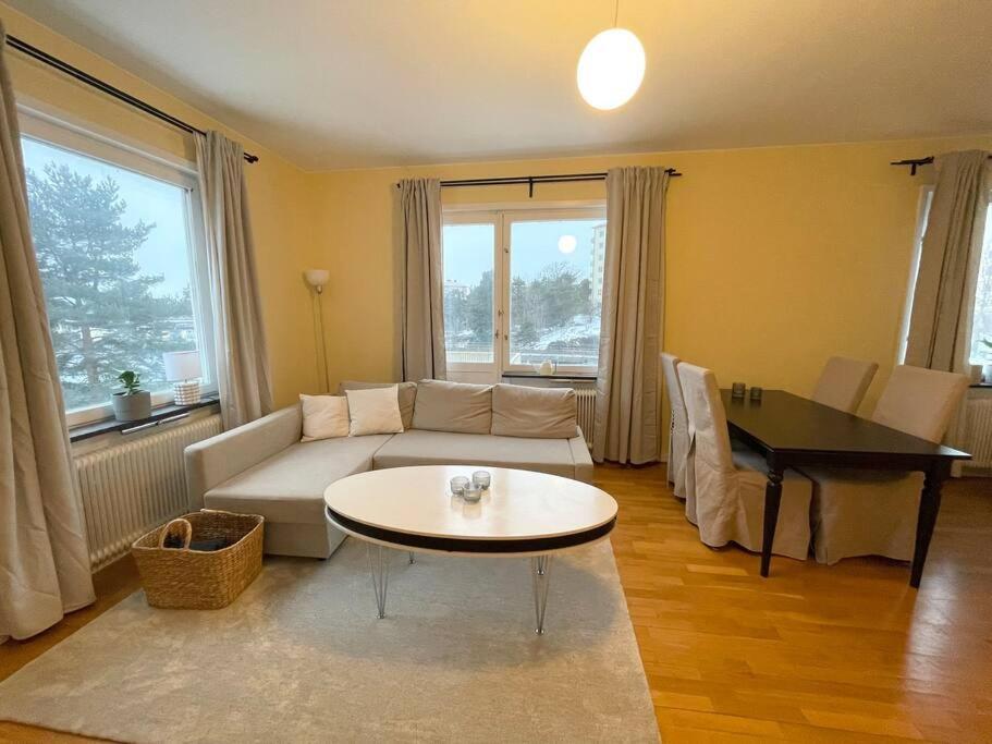 Apartmán Trivsamma Lagenheter Med Fri Parkering Stockholm Exteriér fotografie